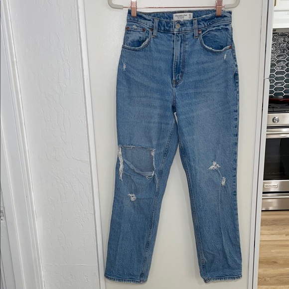 Abercrombie & Fitch Distressed The 90’s Straight Ultra High Rise Jeans 27/ 4S - Picture 1 of 9